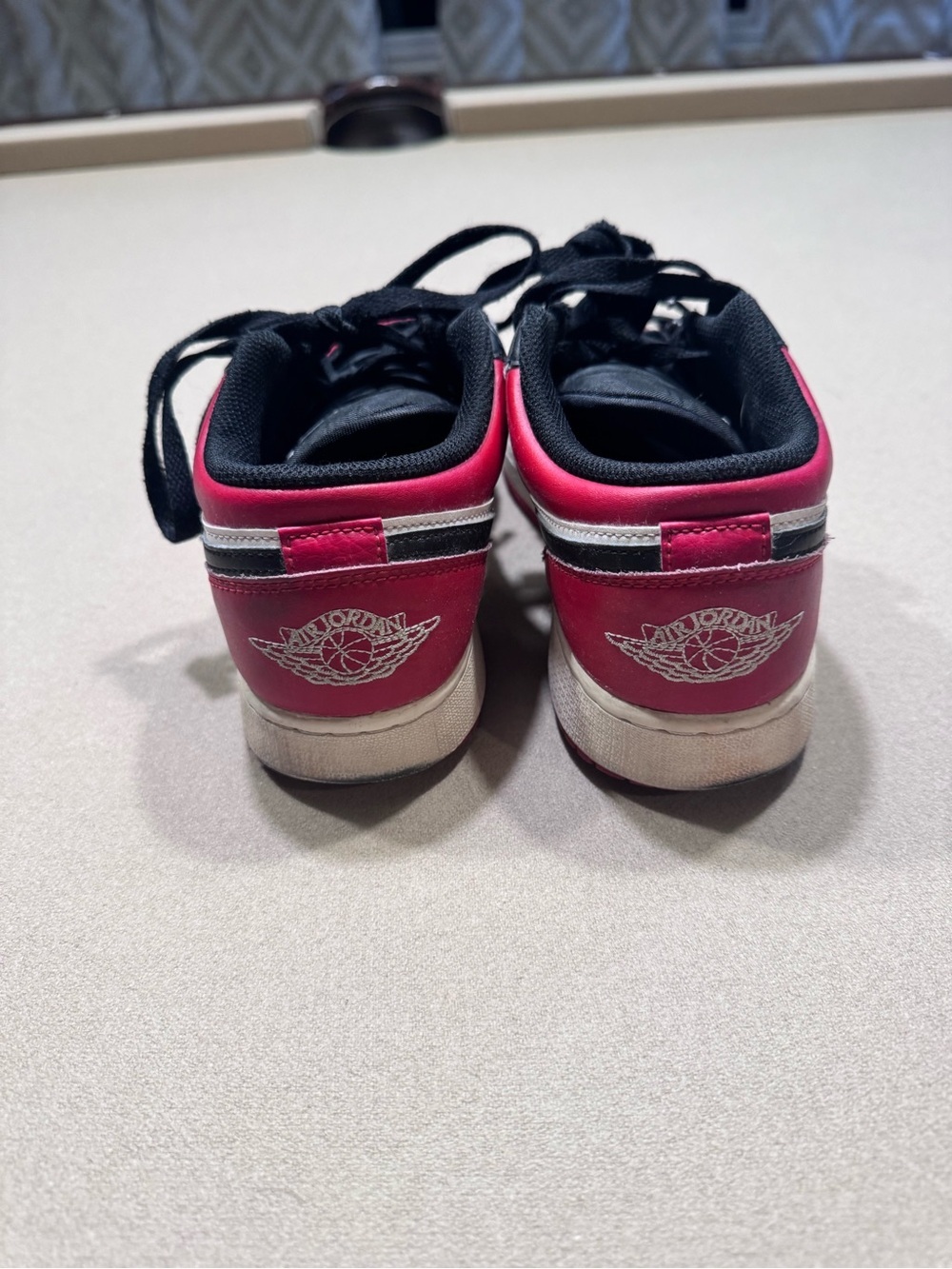 Air Jordan 1 Low Bred Toe - Picture 5 of 7